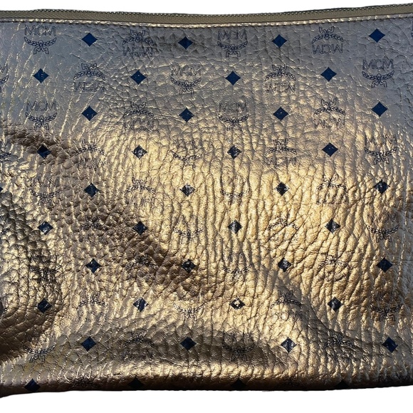 Mcm Metallic Visetos Medium Crossbody - Picture 3 of 7